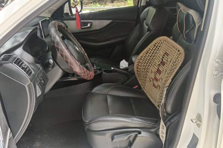 Used Dongfeng Fengon S560 2018 1.8L Manual Comfort 7-Seater Left Front Seat