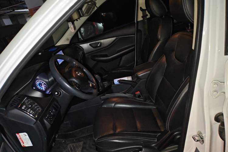 Used Dongfeng Fengon S560 2018 1.8L Manual Comfort 7-Seater Left Front Seat
