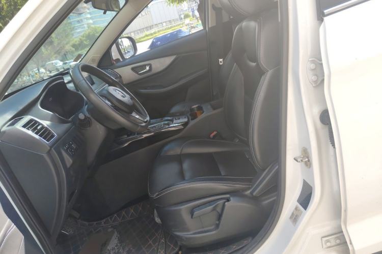 Used Dongfeng Fengon S560 2018 1.8L CVT Elite Model 7 Seats Left Front Seat
