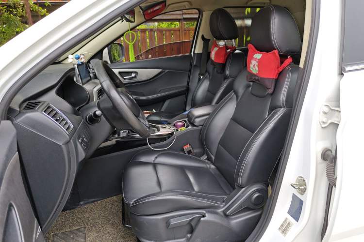 Used Dongfeng Fengon S560 2018 1.8L CVT Elite Model 7 Seats Left Front Seat