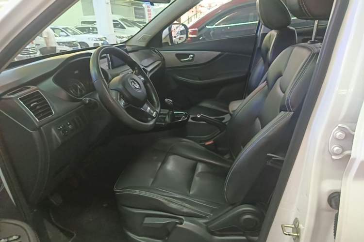 Used Dongfeng Fengon S560 2018 1.8L Manual Urban Model 7 Seats Left Front Seat