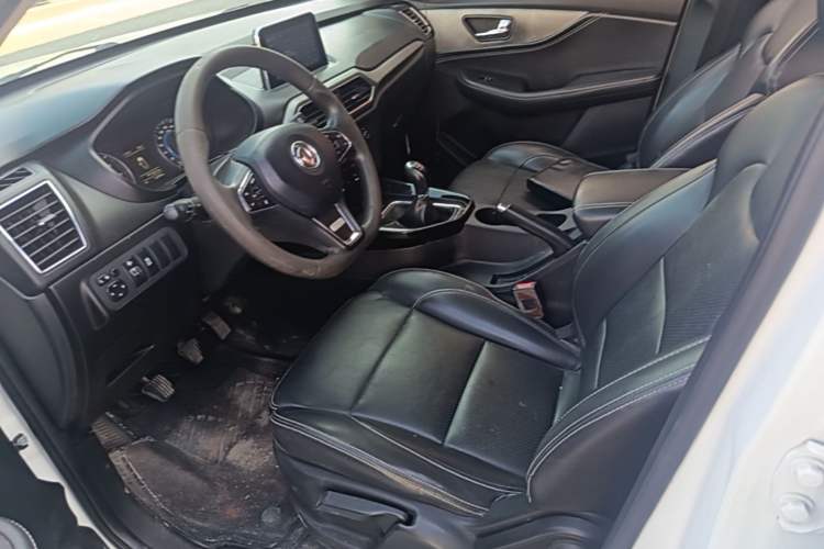 Used Dongfeng Fengon S560 2018 1.8L Manual Comfort 7-Seater Left Front Seat