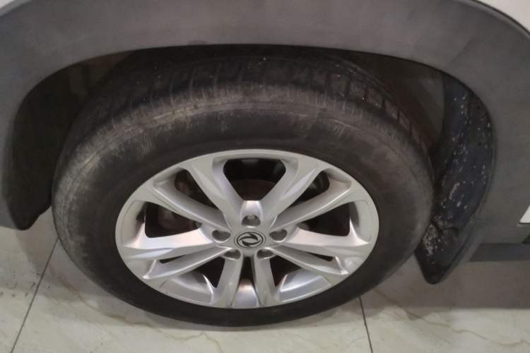 Used Dongfeng Fengon S560 2018 1.8L Manual Urban Model 7 Seats Left Front Wheel Hub
