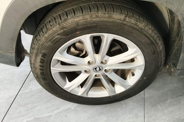 Used Dongfeng Fengon S560 2018 1.8L Manual Urban Model 7 Seats Left Front Wheel Hub
