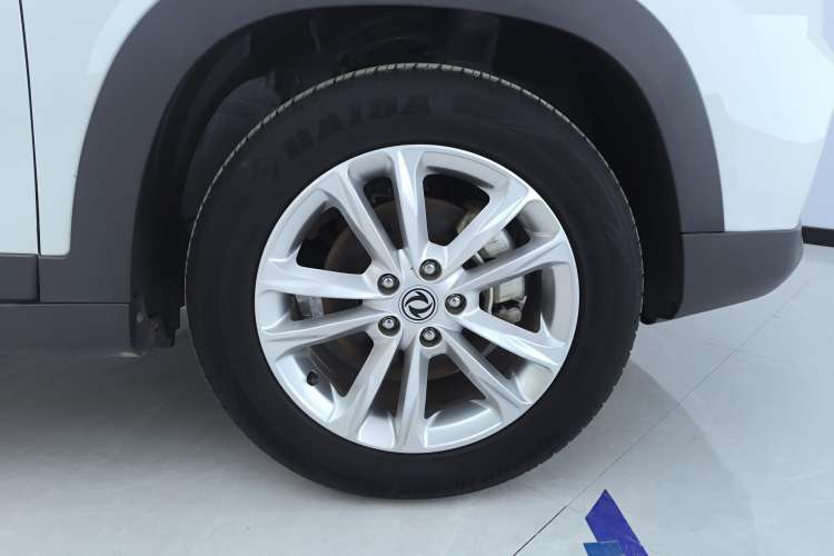 Used Dongfeng Fengon S560 2018 1.8L CVT Elite Model 5 Seats Left Front Wheel Hub