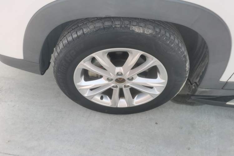 Used Dongfeng Fengon S560 2018 1.8L CVT Elite Model 7 Seats Left Front Wheel Hub