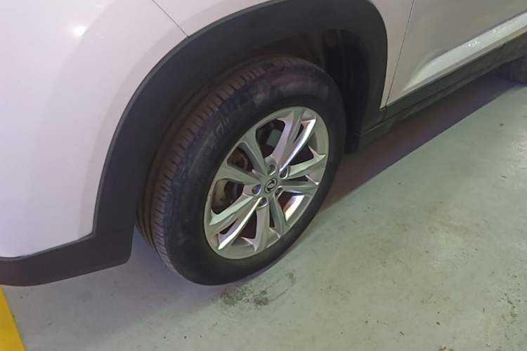 Used Dongfeng Fengon S560 2018 1.8L Manual Urban Model 7 Seats Left Front Wheel Hub