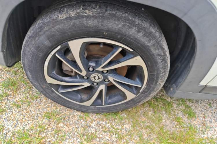 Used Dongfeng Fengon S560 2018 1.8L CVT Smart Connect 7-Seater Left Front Wheel Hub