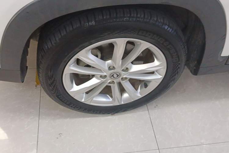 Used Dongfeng Fengon S560 2018 1.8L CVT Elite Model 5 Seats Left Front Wheel Hub