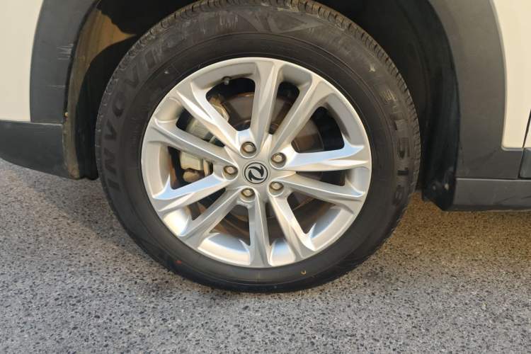 Used Dongfeng Fengon S560 2018 1.8L CVT Elite Model 7 Seats Left Front Wheel Hub