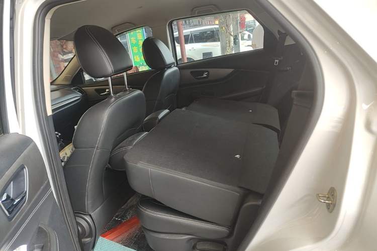 Used Dongfeng Fengon S560 2018 1.8L Manual Urban Model 7 Seats Left Rear Seat