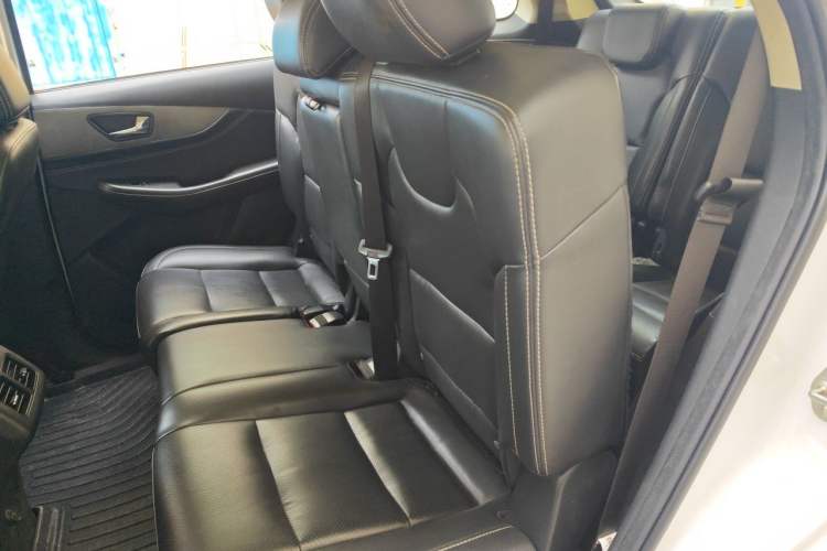 Used Dongfeng Fengon S560 2018 Upgraded Model 1.8L CVT Smart Connect 7-Seater Left Rear Seat