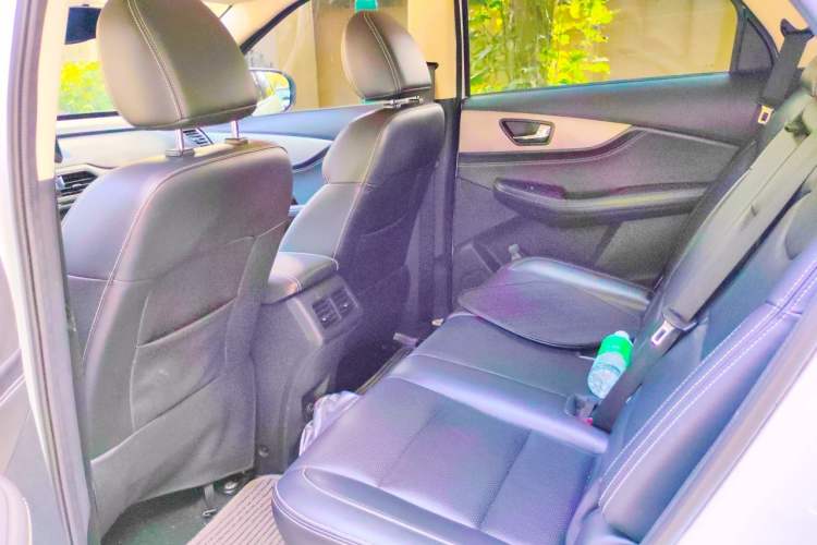 Used Dongfeng Fengon S560 2018 1.8L CVT Elite Model 7 Seats Left Rear Seat
