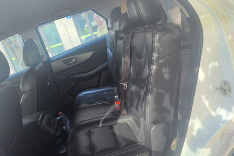 Used Dongfeng Fengon S560 2018 1.8L Manual Urban Model 7 Seats Left Rear Seat