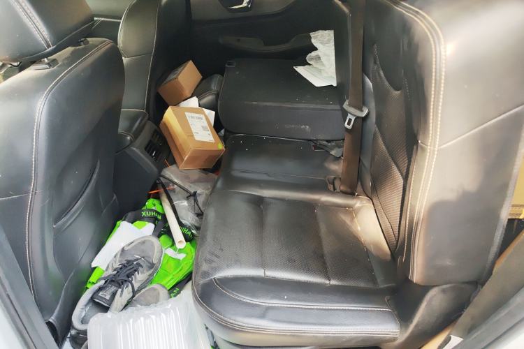 Used Dongfeng Fengon S560 2018 1.8L CVT Prestige Model Left Rear Seat