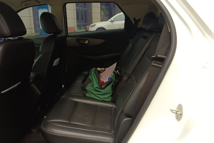 Used Dongfeng Fengon S560 2018 1.8L CVT Elite Model 7 Seats Left Rear Seat