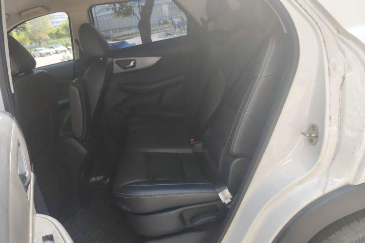 Used Dongfeng Fengon S560 2018 1.8L CVT Elite Model 7 Seats Left Rear Seat