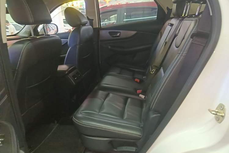 Used Dongfeng Fengon S560 2018 1.8L Manual Urban Model 7 Seats Left Rear Seat