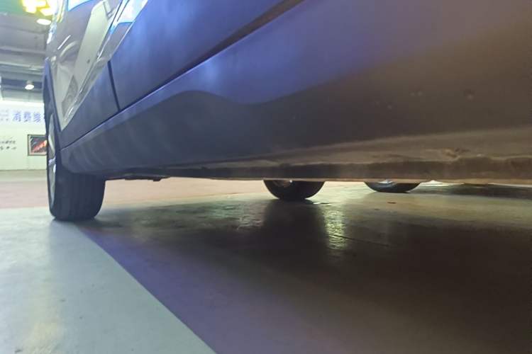 Used Dongfeng Fengon S560 2018 1.8L Manual Urban Model 7 Seats Left Side Sill