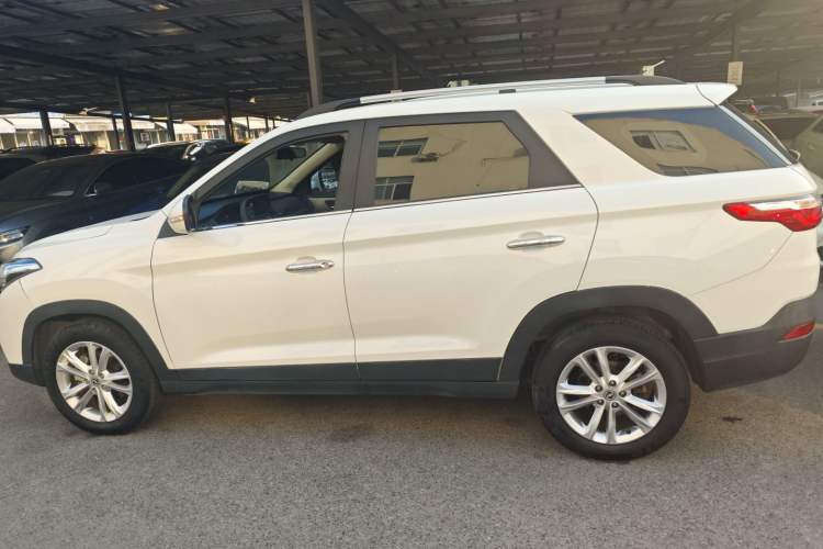 Used Dongfeng Fengon S560 2018 1.8L CVT Elite Model 7 Seats Left Side