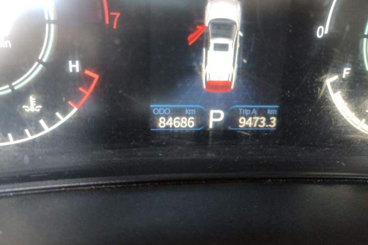 Used Dongfeng Fengon S560 2018 1.8L CVT Comfort Model 5 Seats Odometer Close Up