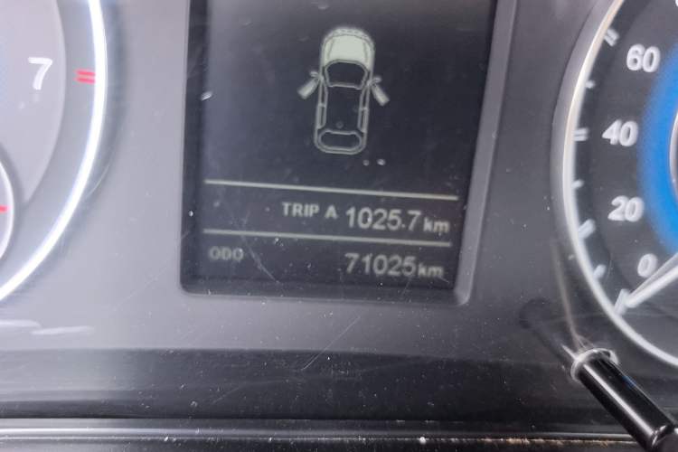 Used Dongfeng Fengon S560 2018 1.8L Manual Urban Model 7 Seats Odometer Close Up