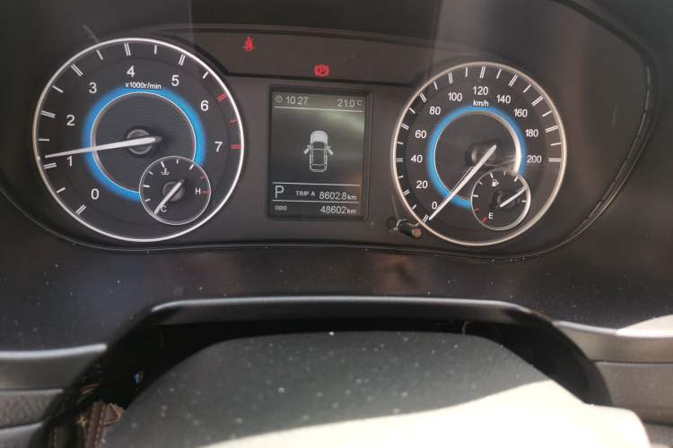 Used Dongfeng Fengon S560 2018 Facelift 1.8L CVT Prestige 7-Seater Odometer Close Up