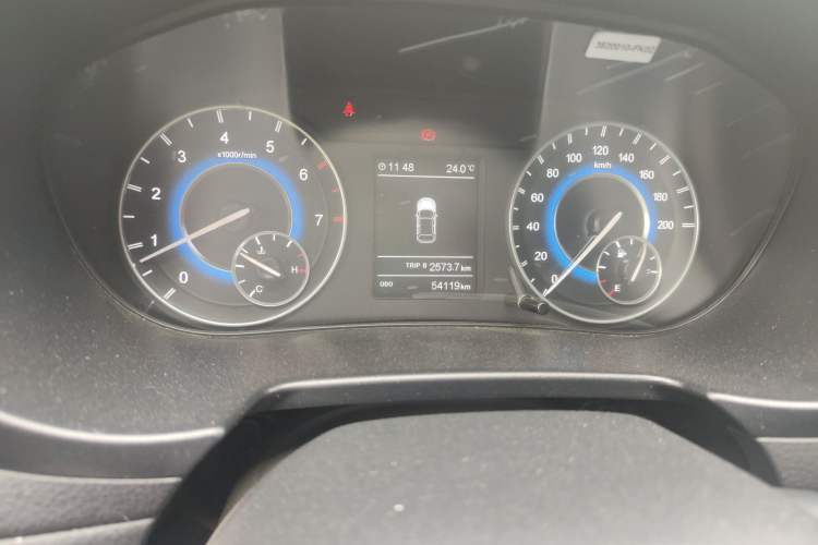 Used Dongfeng Fengon S560 2018 1.8L Manual Urban Model 7 Seats Odometer Close Up