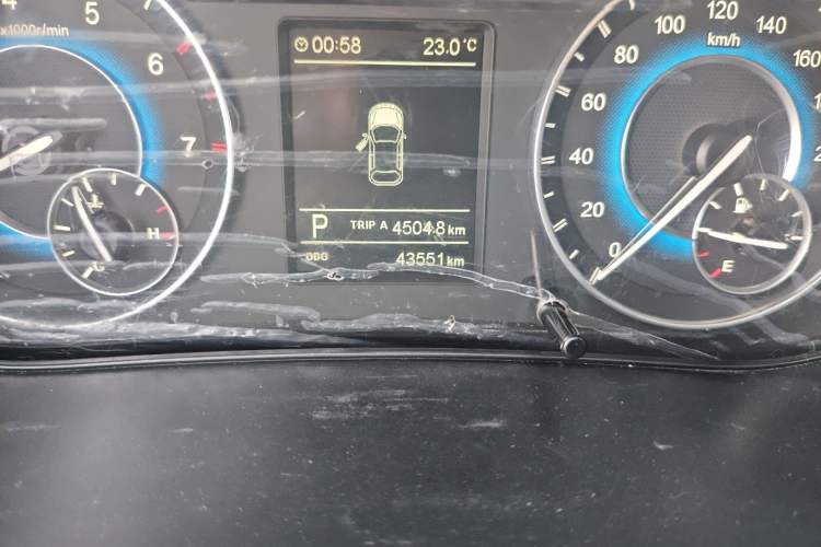 Used Dongfeng Fengon S560 2018 1.8L CVT Urban Model 7 Seats Odometer Close Up