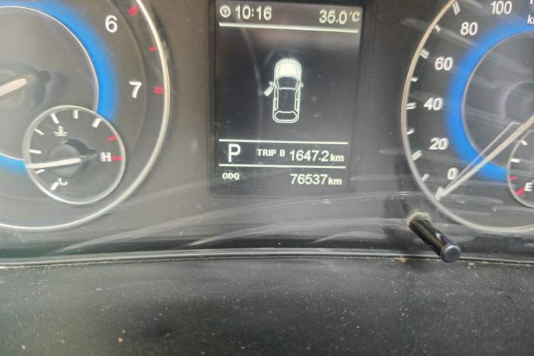 Used Dongfeng Fengon S560 2018 Upgraded Model 1.8L CVT Smart Connect 7-Seater Odometer Close Up