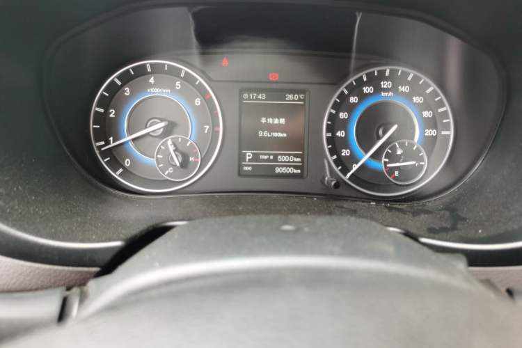 Used Dongfeng Fengon S560 2018 1.8L CVT Smart Connect 7-Seater Odometer Close Up