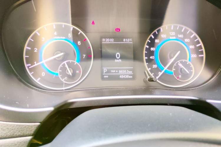 Used Dongfeng Fengon S560 2018 1.8L CVT Elite Model 7 Seats Odometer Close Up