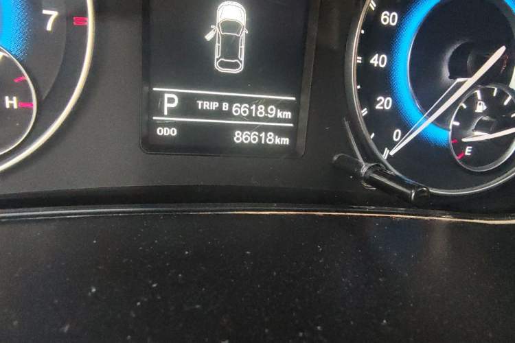Used Dongfeng Fengon S560 2018 1.8L CVT Comfort Model 7 Seats Odometer Close Up