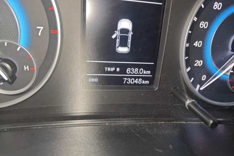Used Dongfeng Fengon S560 2018 1.8L Manual Urban Model 7 Seats Odometer Close Up