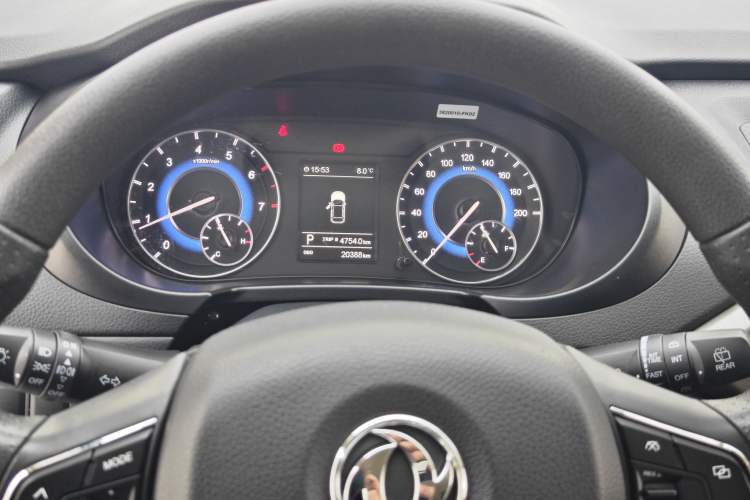 Used Dongfeng Fengon S560 2018 1.8L CVT Elite Model 7 Seats Odometer Close Up
