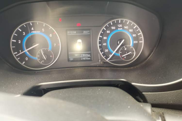 Used Dongfeng Fengon S560 2018 1.8L Manual Urban Model 7 Seats Odometer Close Up