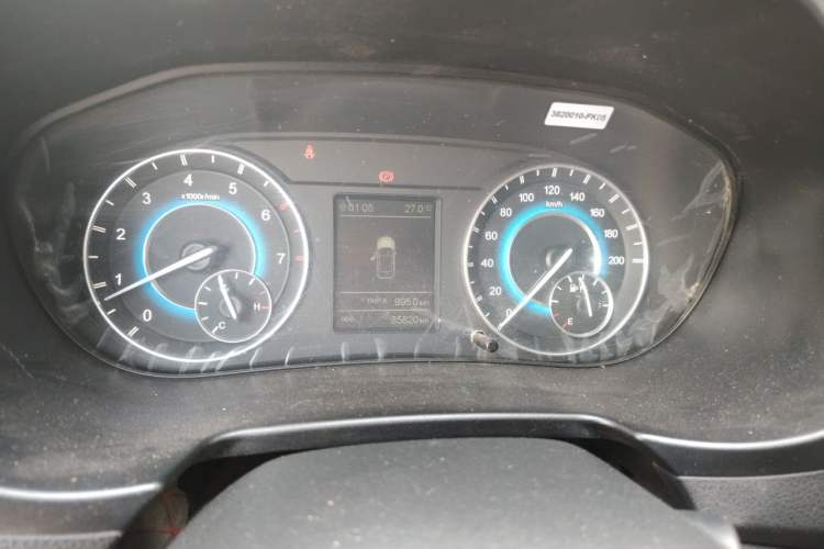 Used Dongfeng Fengon S560 2018 1.8L Manual Urban Model 7 Seats Odometer Close Up