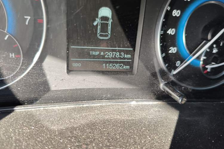 Used Dongfeng Fengon S560 2018 1.8L Manual Comfort 7-Seater Odometer Close Up