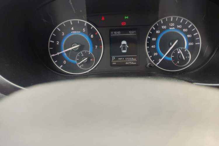 Used Dongfeng Fengon S560 2018 1.8L CVT Prestige Model Odometer Close Up