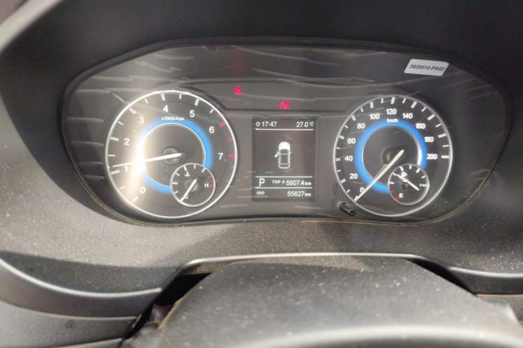 Used Dongfeng Fengon S560 2018 Revised Version 1.8L CVT Prestige Edition 5 Seats Odometer Close Up