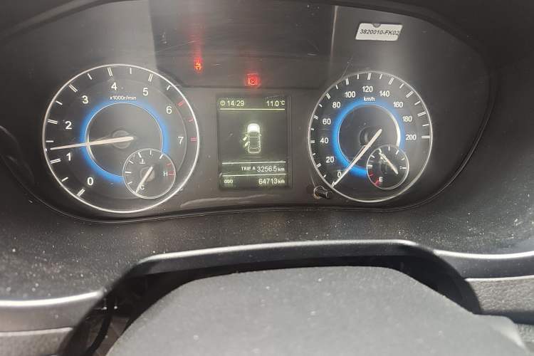 Used Dongfeng Fengon S560 2018 1.8L Manual Elite 7-Seater Odometer Close Up