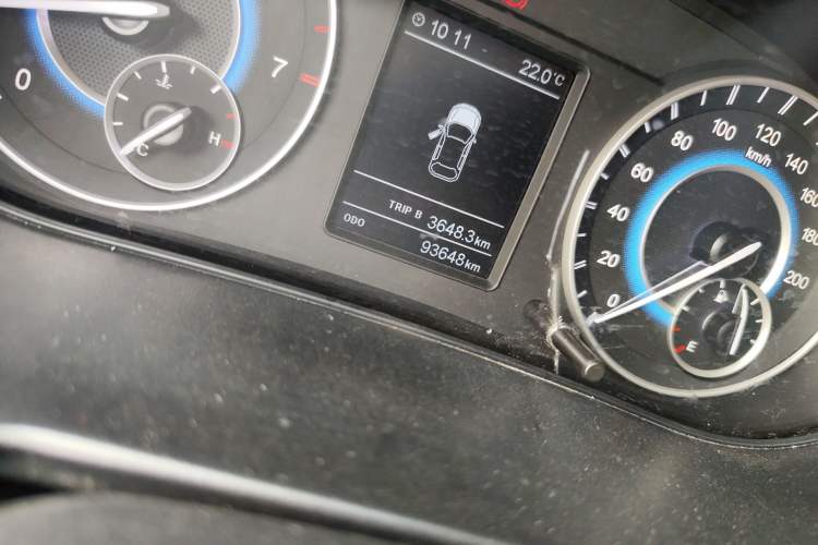 Used Dongfeng Fengon S560 2018 1.8L Manual Comfort 5-Seater China V Standard Odometer Close Up