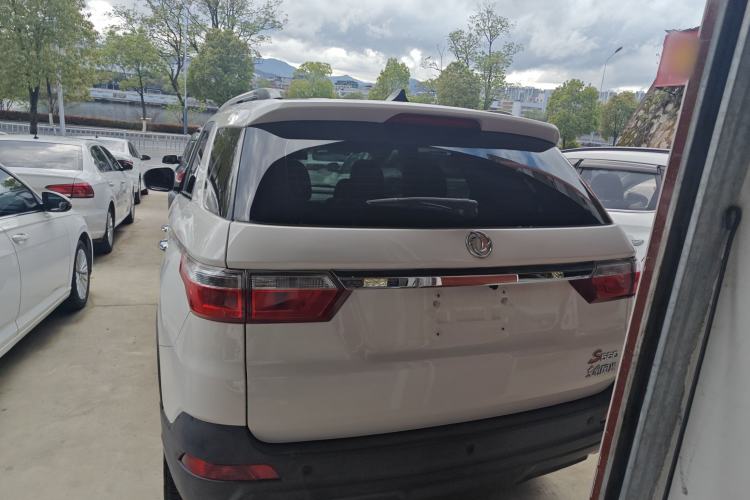 Used Dongfeng Fengon S560 2018 1.8L CVT Elite Model 7 Seats Rear