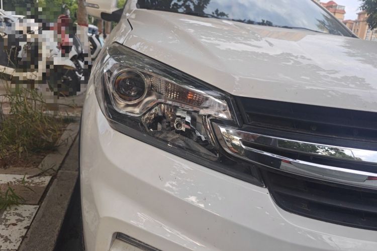 Used Dongfeng Fengon S560 2018 1.8L Manual Comfort 7-Seater Right Front Headlight