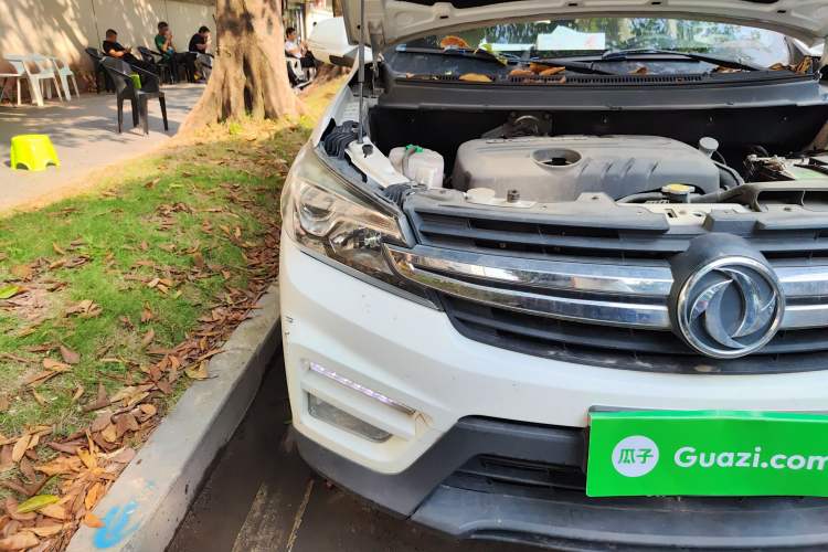 Used Dongfeng Fengon S560 2018 1.8L CVT Elite Model 7 Seats Right Front Headlight