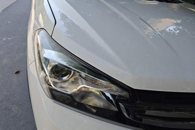 Used Dongfeng Fengon S560 2018 1.8L Manual Urban Model 7 Seats Right Front Headlight