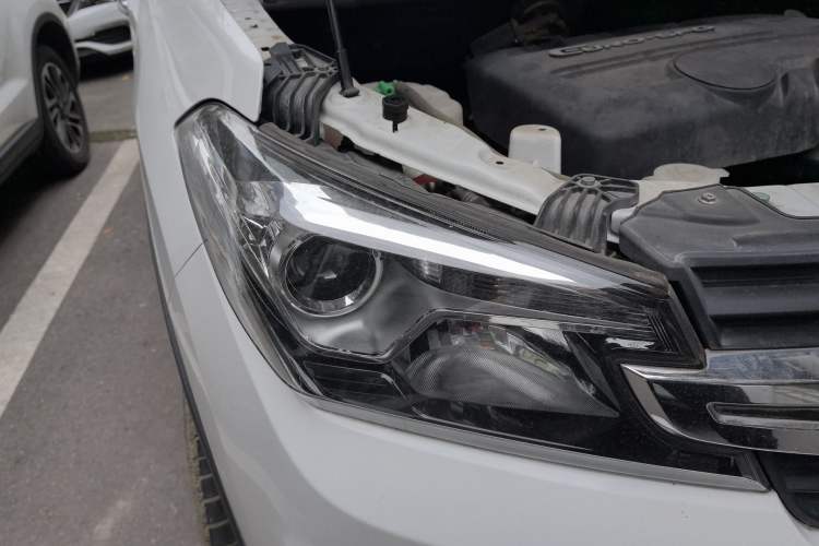 Used Dongfeng Fengon S560 2018 1.8L Manual Urban Model 5 Seats Right Front Headlight
