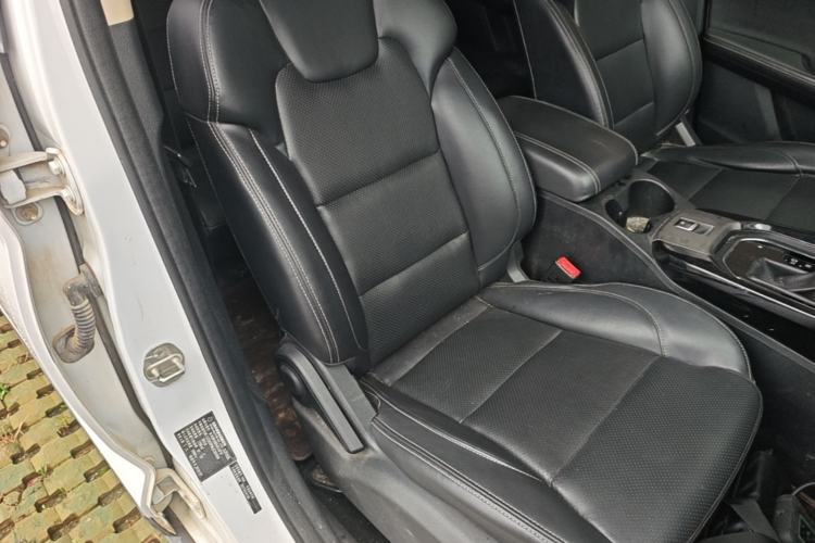 Used Dongfeng Fengon S560 2018 1.8L CVT Elite Model 7 Seats Right Front Seat