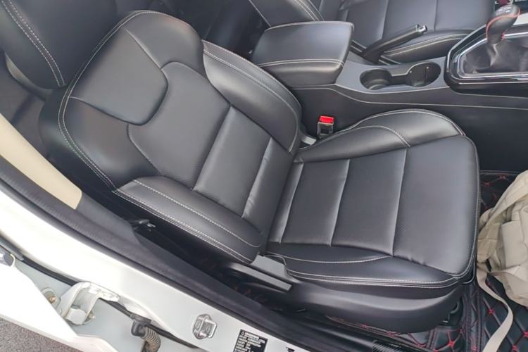 Used Dongfeng Fengon S560 2018 1.8L Manual Comfort 7-Seater Right Front Seat