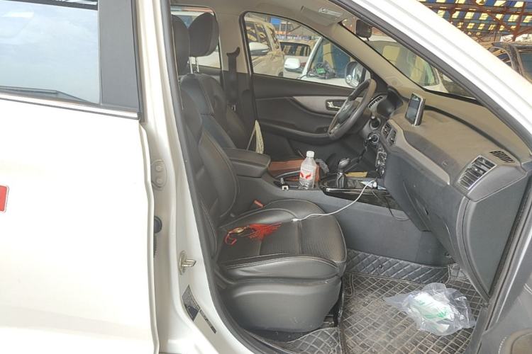 Used Dongfeng Fengon S560 2018 1.8L Manual Urban Model 7 Seats Right Front Seat